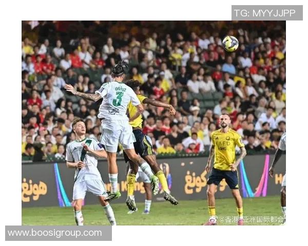 篮球球星与足球巨星首次见面：跨界碰撞引发热议与期待